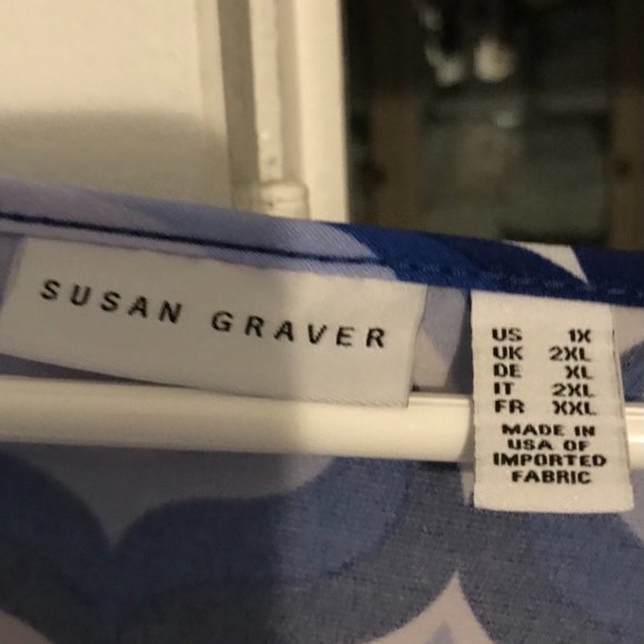 Susan Graver tunic, 1X, blue and white geometric print, longer on right side. - Picture 7 of 8